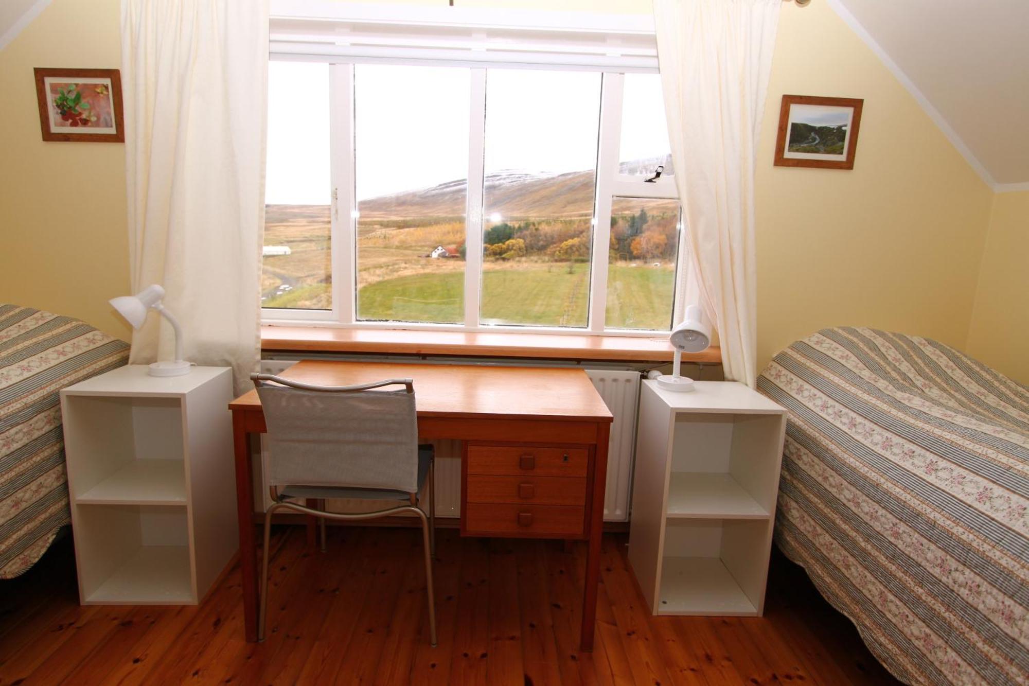 Guesthouse Steindorsstadir, West Iceland Рейкхолт Екстериор снимка