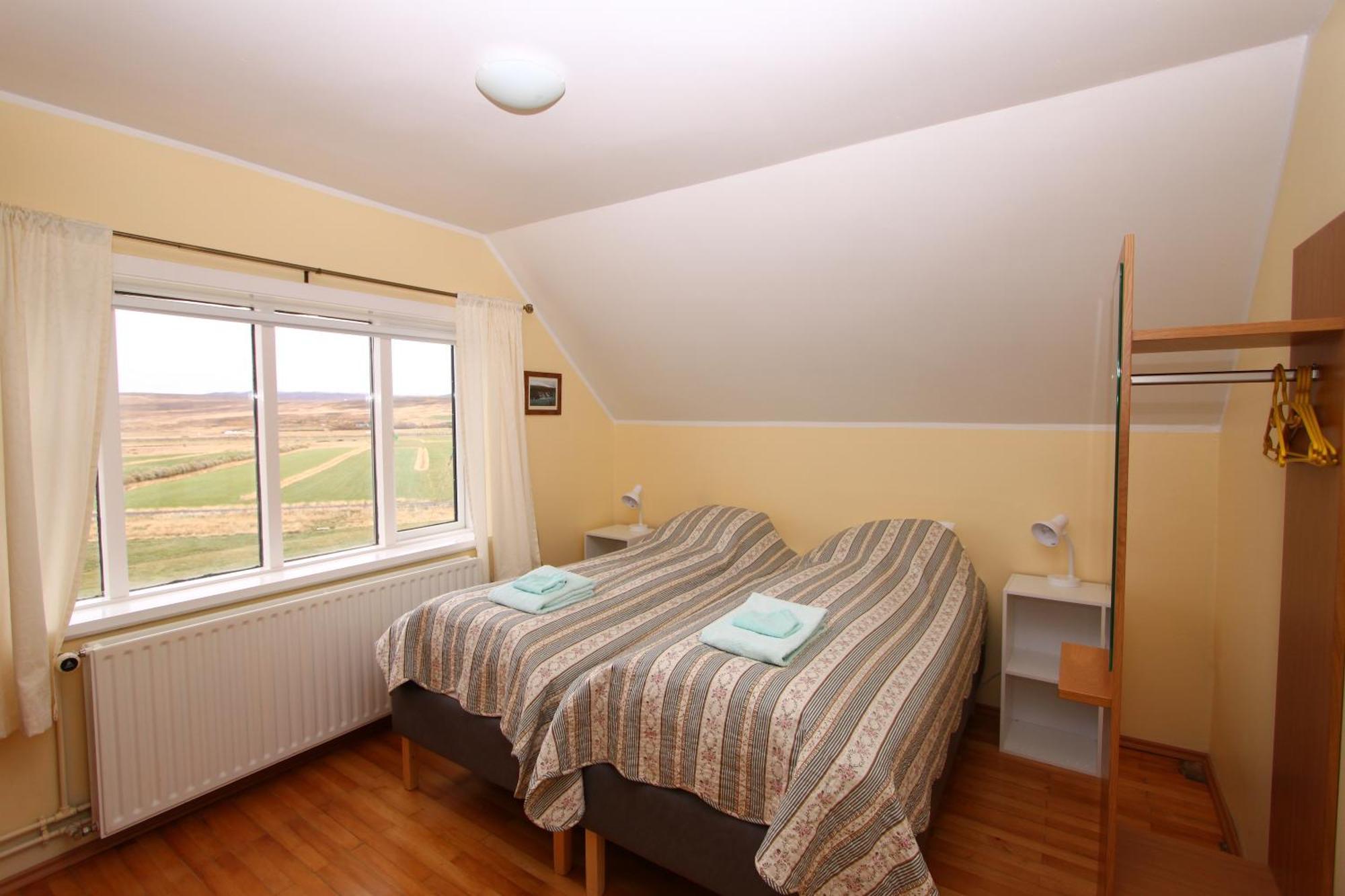 Guesthouse Steindorsstadir, West Iceland Рейкхолт Екстериор снимка