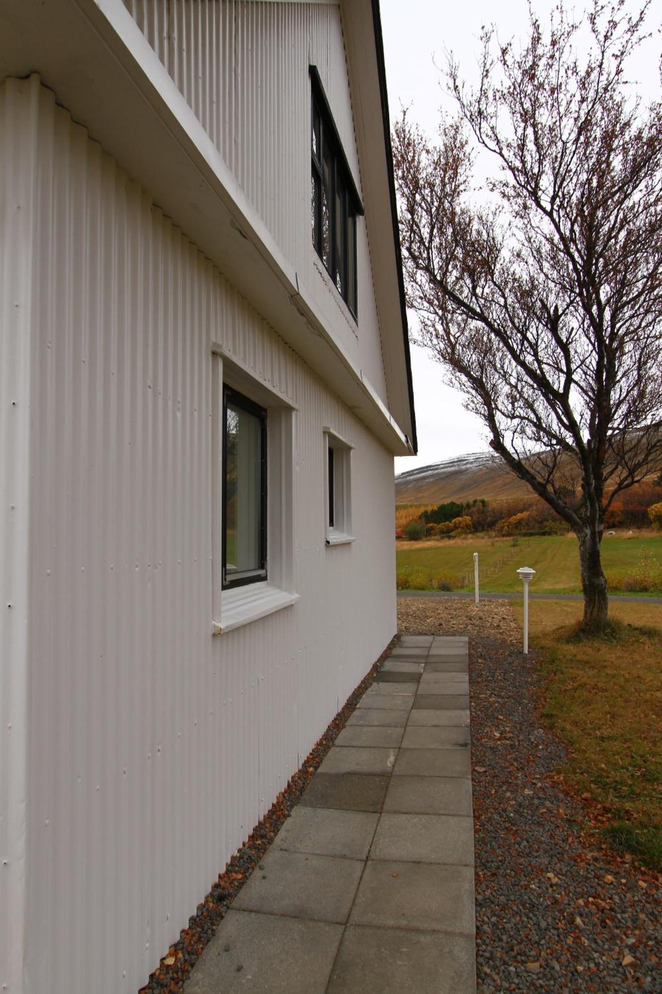 Guesthouse Steindorsstadir, West Iceland Рейкхолт Екстериор снимка